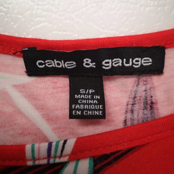 Cable & Gauge Ladies Size Small Red with Leaf Pattern Round Neck Top - Picture 3 of 9